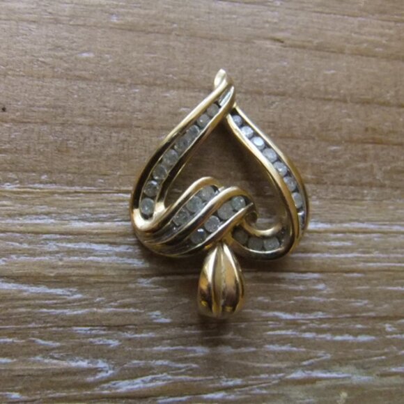 10K GOLD  .60CT DIAMOND HEART PENDANT - Picture 3 of 6